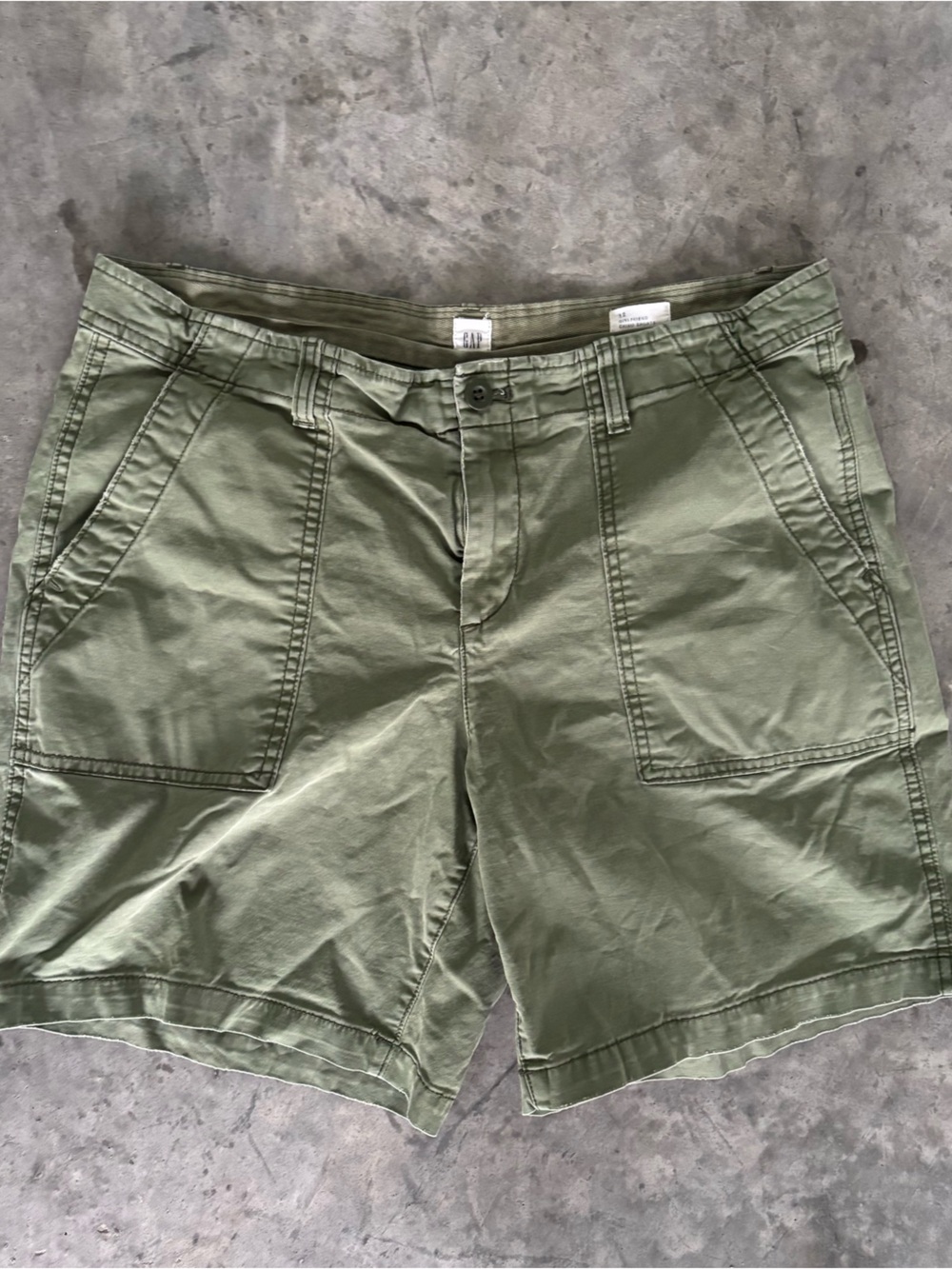 GAP Women's Olive Green Cargo Shorts
